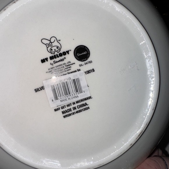 Sanrio My Melody Ceramic Dinner Serving Bowl NEW White Pink Cupcake Hello Kitty - Picture 4 of 4